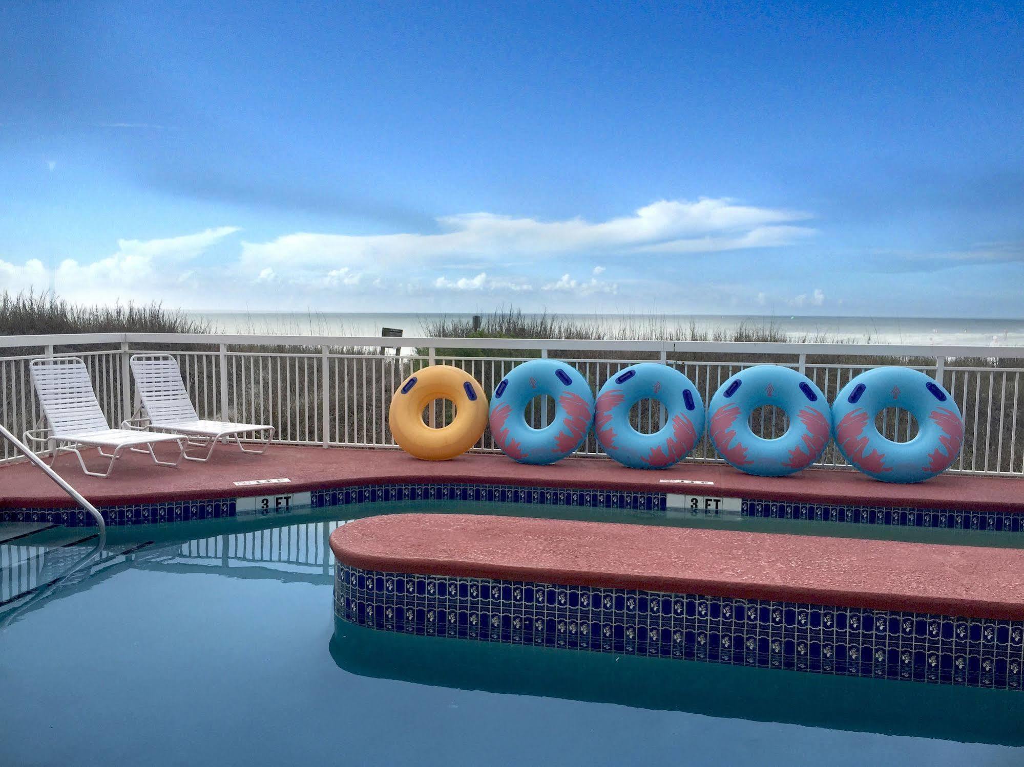 Castaway Beach Inn & Swim Up Bar North Myrtle Beach Exteriör bild